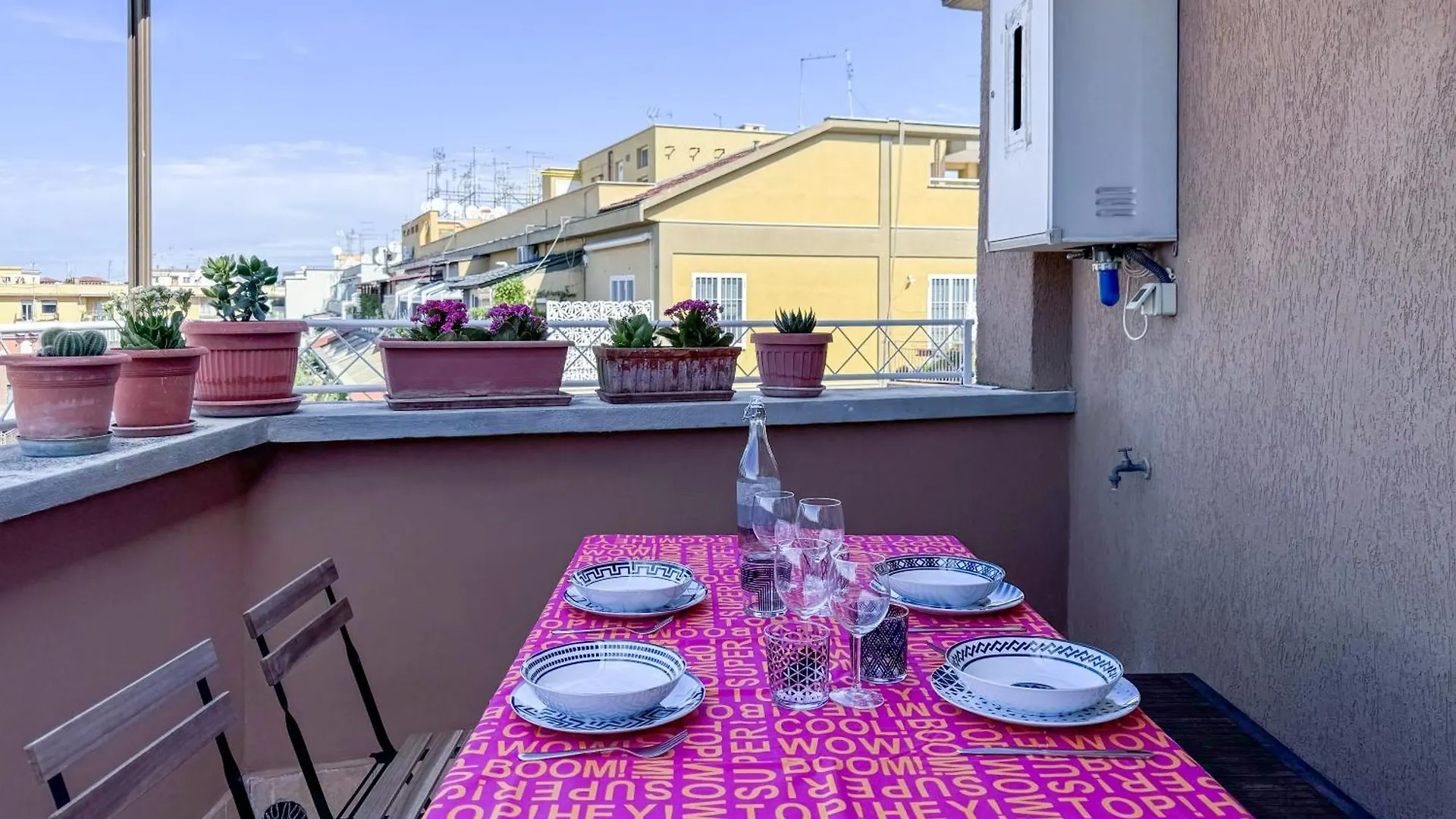 Escher'S Penthouse On Nomentana ローマ イタリア